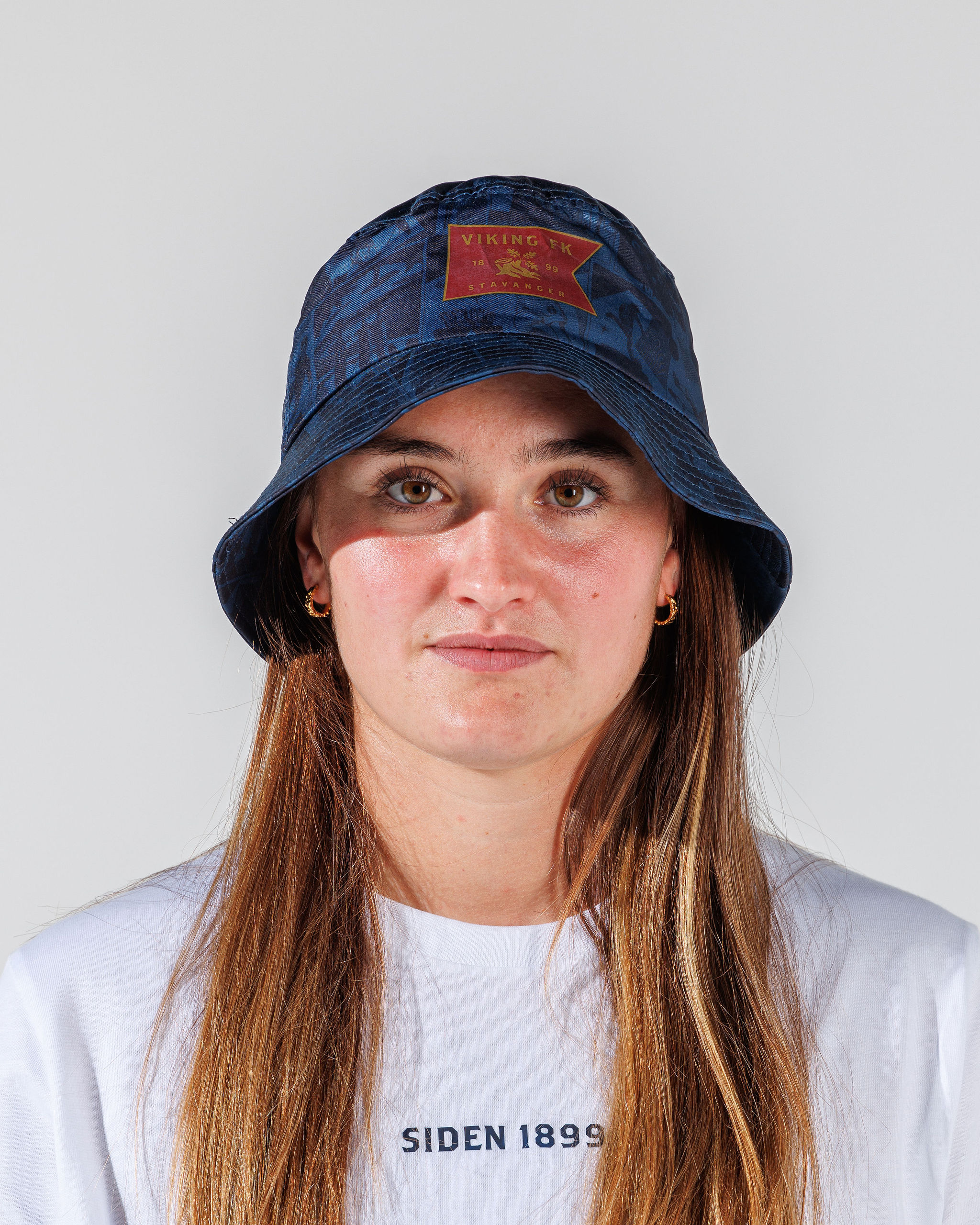 Bøttehatt blå collage